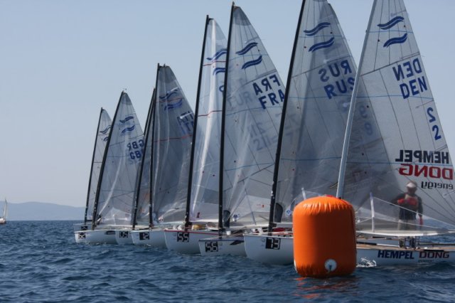 lamarinadiscarlinoeurofinn2008may4practiceracestart.jpg